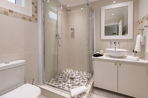 Hide Away Guest House