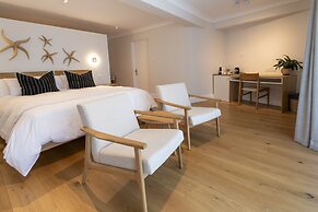 Hide Away Guest House