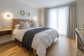 Hide Away Guest House
