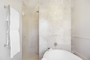 Banksia Boutique