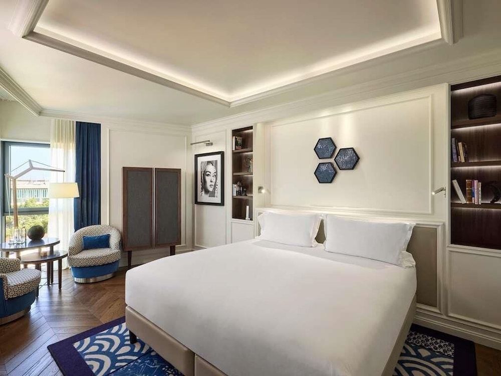 Sofitel Barcelona Skipper