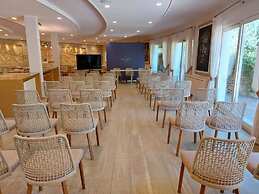 Cruccuris Resort Adults Only