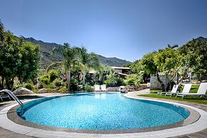 Cruccuris Resort Adults Only