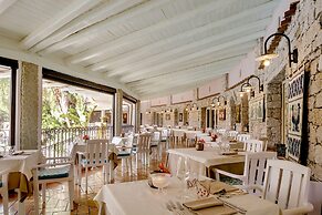 Cruccuris Resort Adults Only