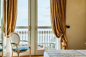 Hotel Savoy Palace