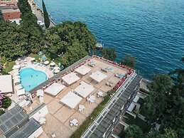 Hotel Savoy Palace