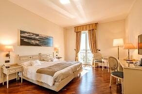 Hotel Savoy Palace