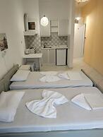 Renia Studios