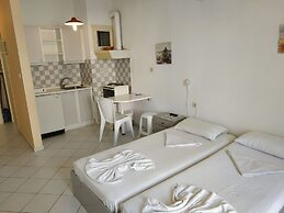 Renia Studios