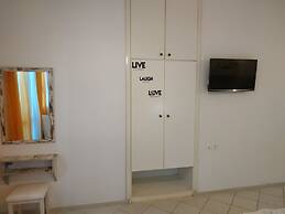 Renia Studios