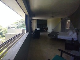 Hix Island House