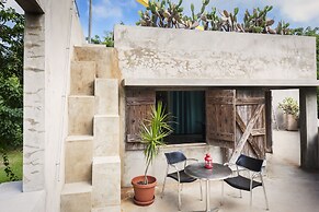 Hix Island House