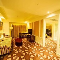 Paramount Gallery Hotel