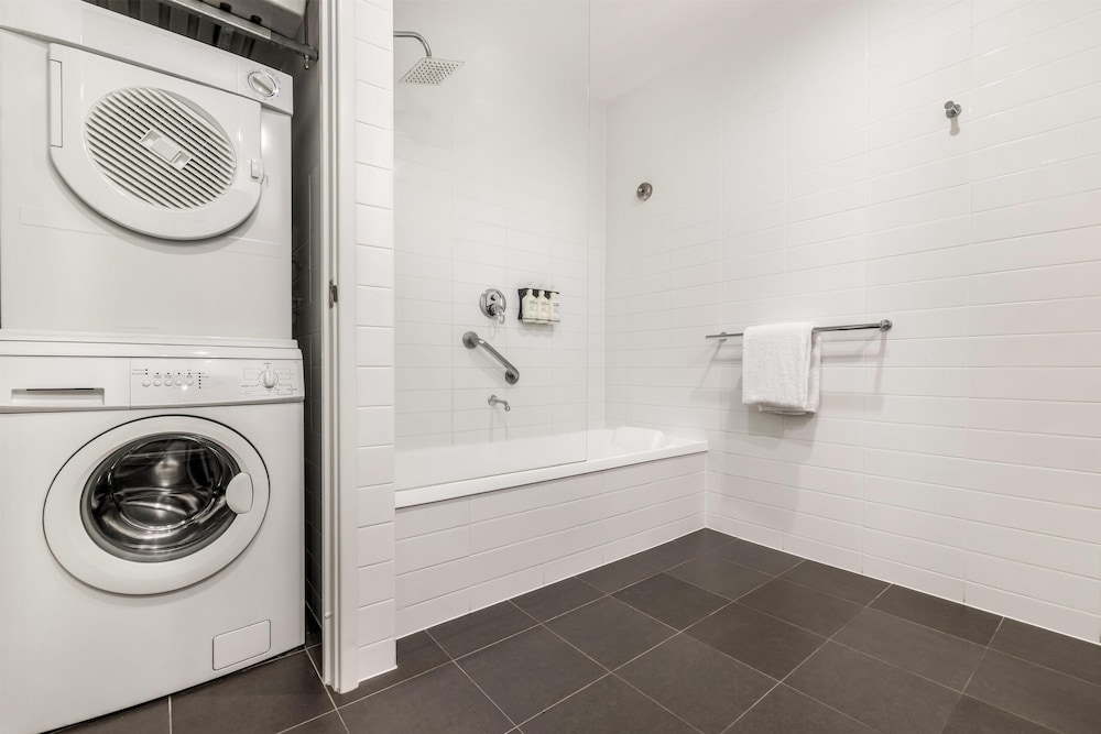 Adina Apartment Hotel Perth - Barrack Plaza
