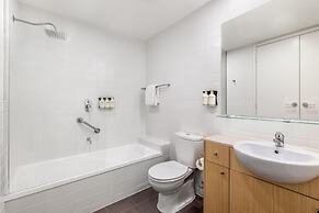Adina Apartment Hotel Perth - Barrack Plaza