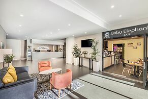 Adina Apartment Hotel Perth - Barrack Plaza