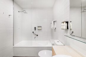 Adina Apartment Hotel Perth - Barrack Plaza