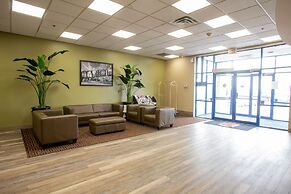 Super 8 by Wyndham Mississauga