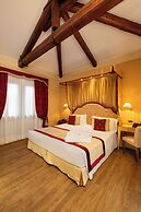 Hotel A LA Commedia