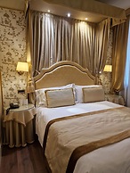 Hotel A LA Commedia