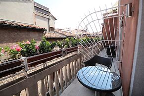 Hotel A LA Commedia