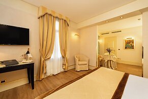 Hotel A LA Commedia