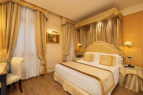 Hotel A LA Commedia