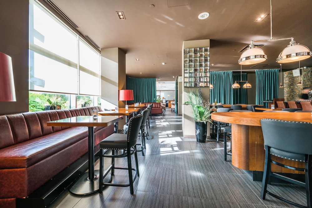 Novotel Montreal Aeroport