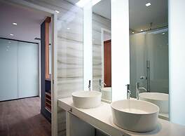 Amazon Hotel
