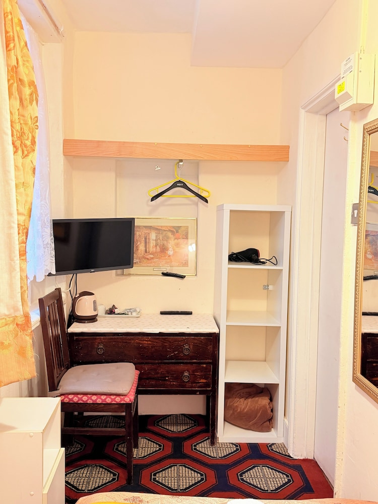 Albro House Hotel