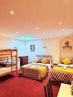 Albro House Hotel