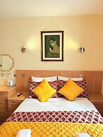 Albro House Hotel