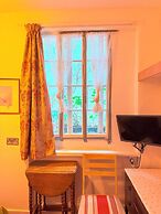 Albro House Hotel