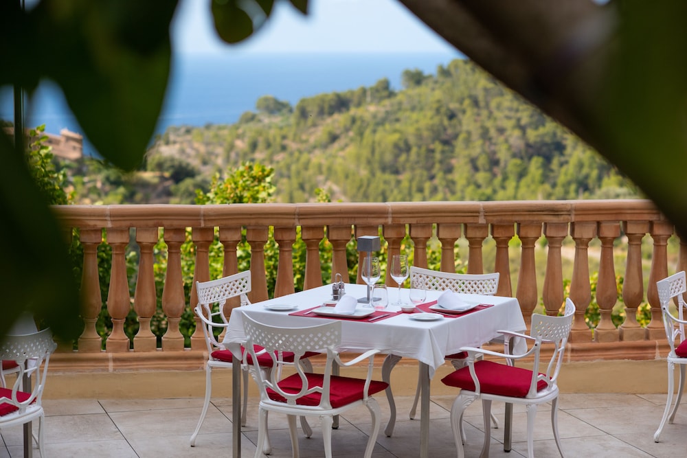Es Moli Hotel