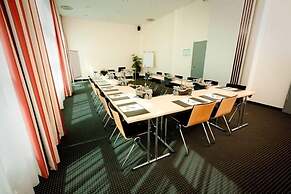 NOVINA HOTEL Herzogenaurach Herzo Base