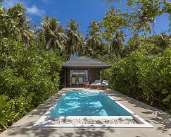 Royal Island Resort & Spa