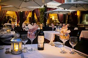 Hotel Los Arcos