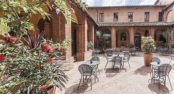 Il Chiostro del Carmine