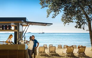 Maistra Select Amarin Resort
