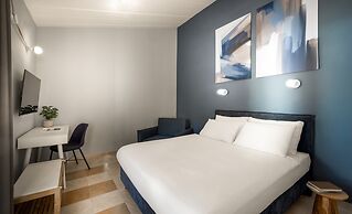 Maistra Select Amarin Resort