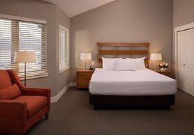 The Cove Lakeside Resort
