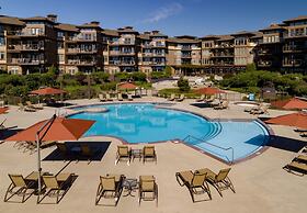The Cove Lakeside Resort