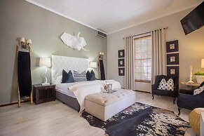 Lairds Lodge