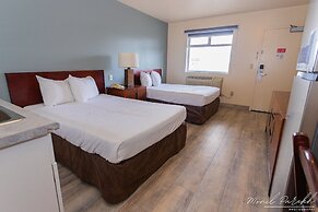 Empire Inn & Suites