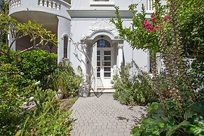 Barry Hall Apartments