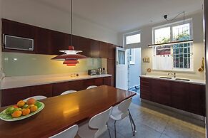 Barry Hall Apartments