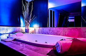 Business Hotel