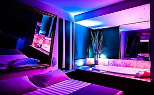 Business Hotel