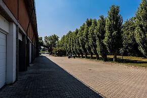 Business Hotel