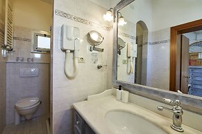 Hotel Estate